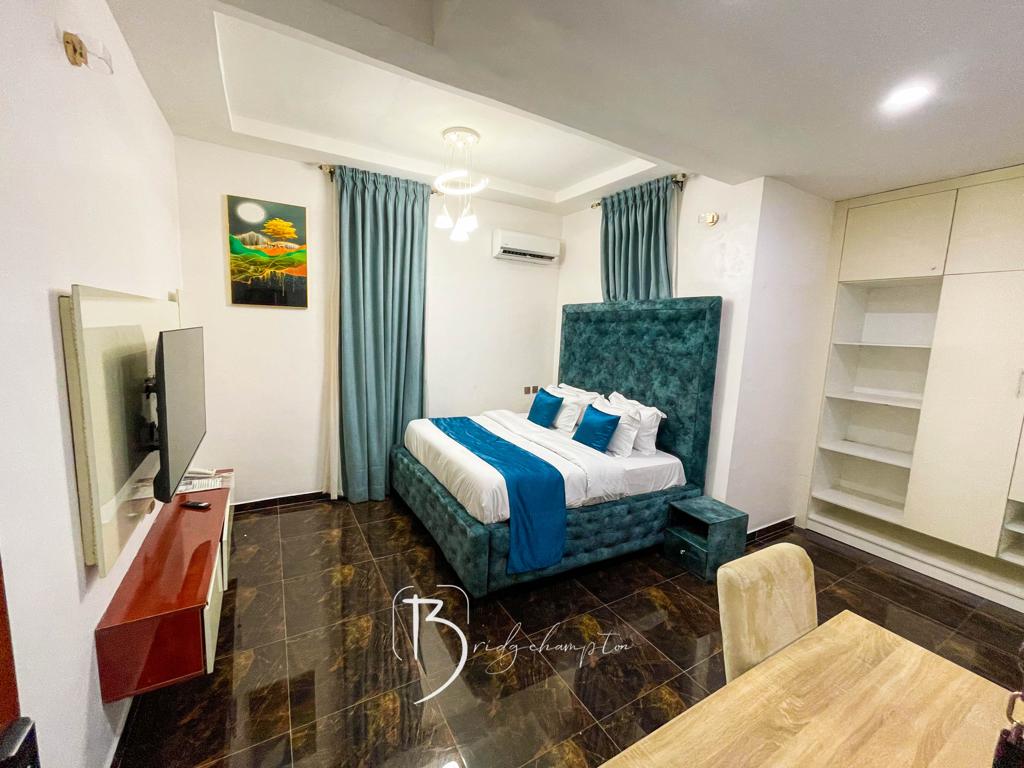 Best Three Bedroom Suite in Lagos | Cozy Suite | BridgeHampton Lagos